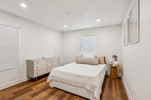 N Seminole Ave-S1311-030.jpg