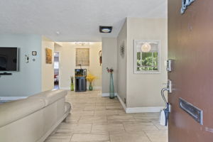  Photo 0