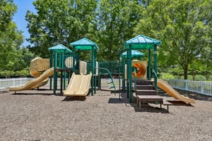 Hastings Dr-0506-902.jpg