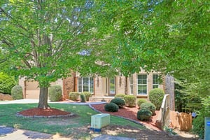 Hastings Dr-S0506-004.jpg