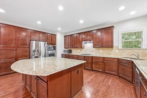Hastings Dr-S0506-018.jpg
