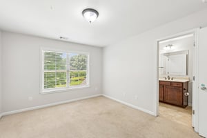 Hastings Dr-S0506-040.jpg