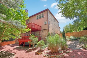 Hastings Dr-S0506-062.jpg