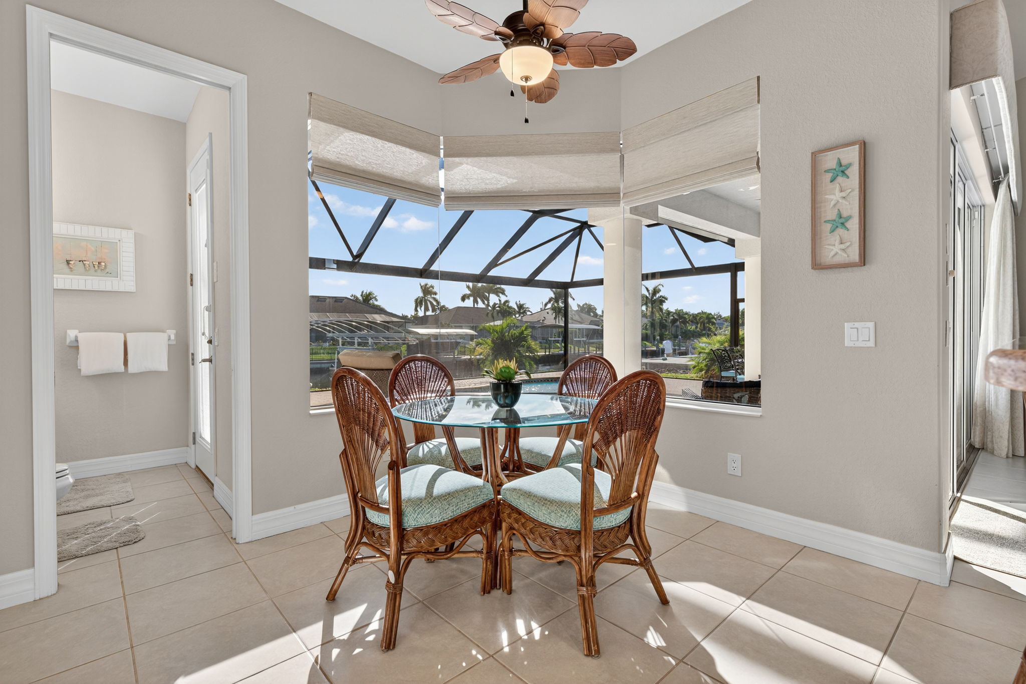 Breakfast Nook 2 of 3