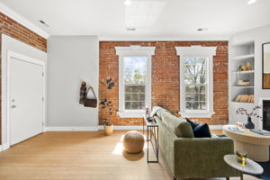 Entry area & Living room