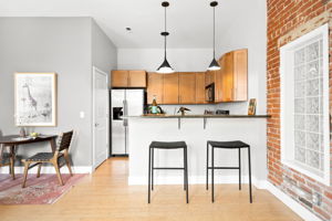 Dining area & Kitchen