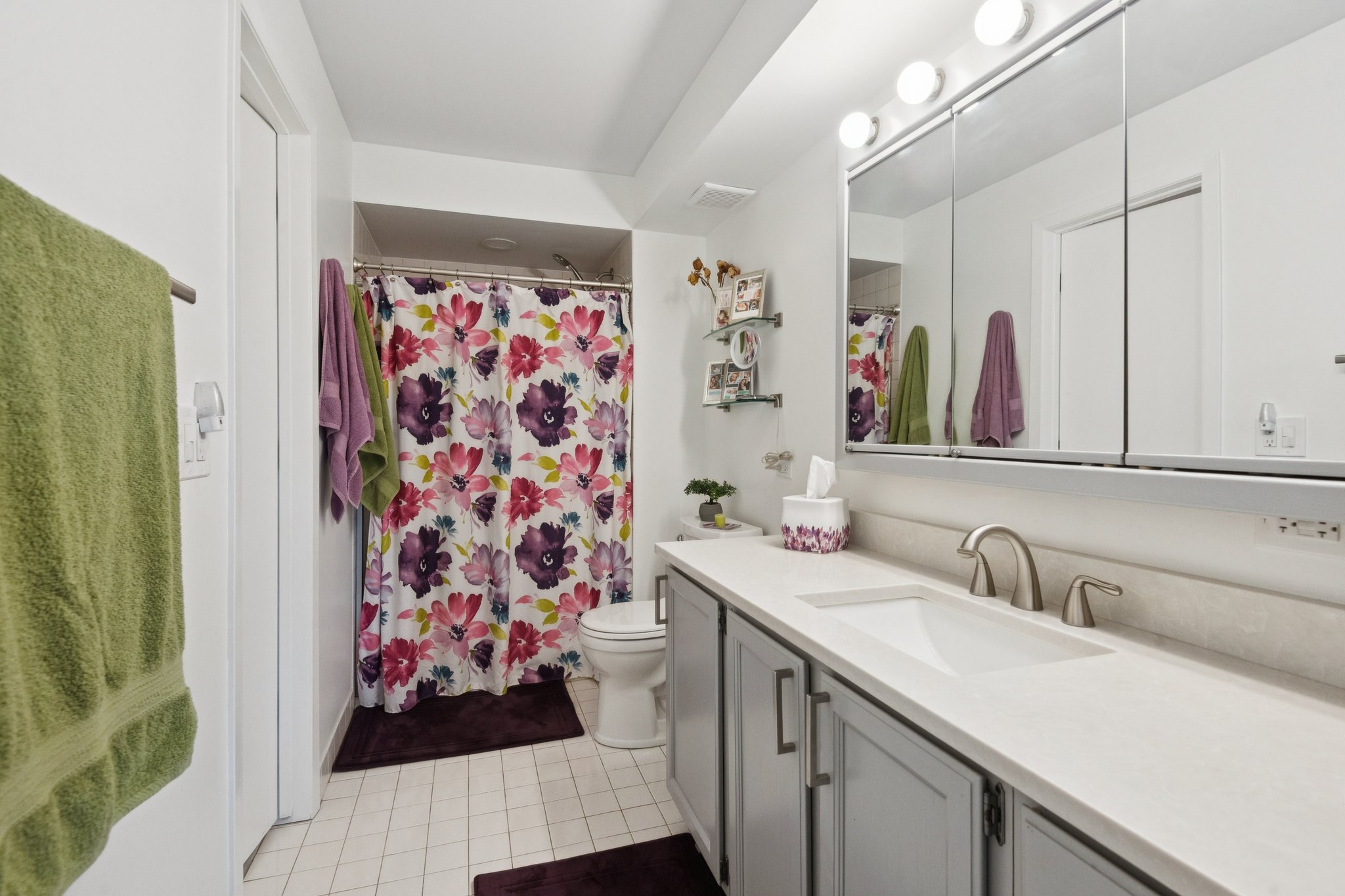4106 N Narragansett Ave 511_004.jpg