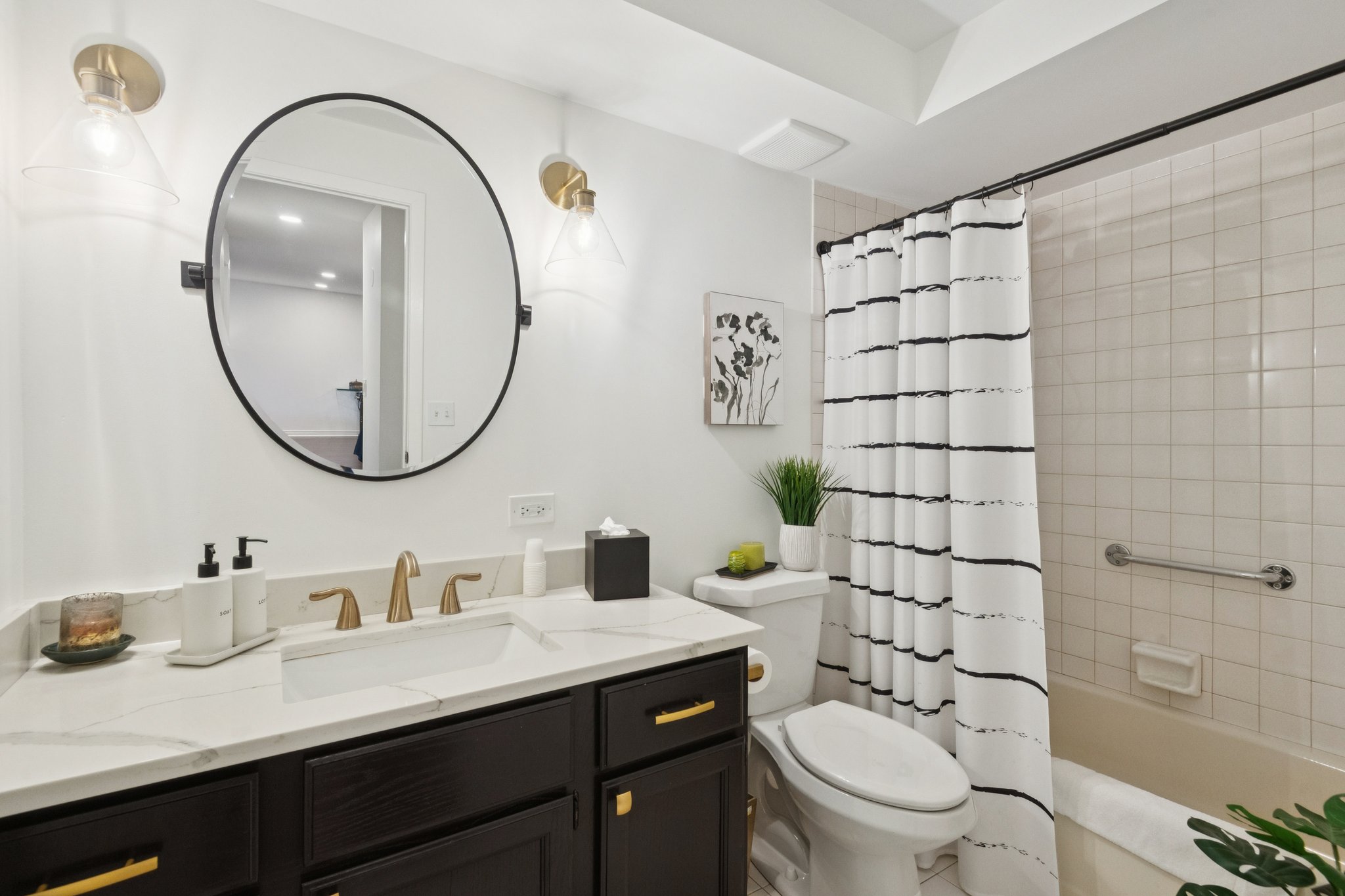 4106 N Narragansett Ave 511_007.jpg