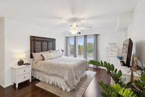 4106 N Narragansett Ave 511_001.jpg
