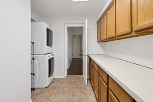 4106 N Narragansett Ave 511_003.jpg