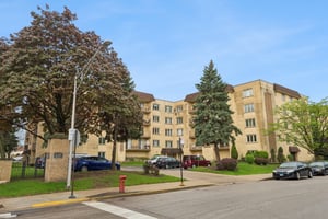 4106 N Narragansett Ave 511_015.jpg