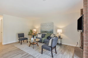 012_4107 Hanford St