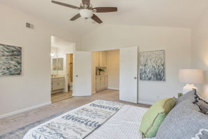 028_4107 Hanford St
