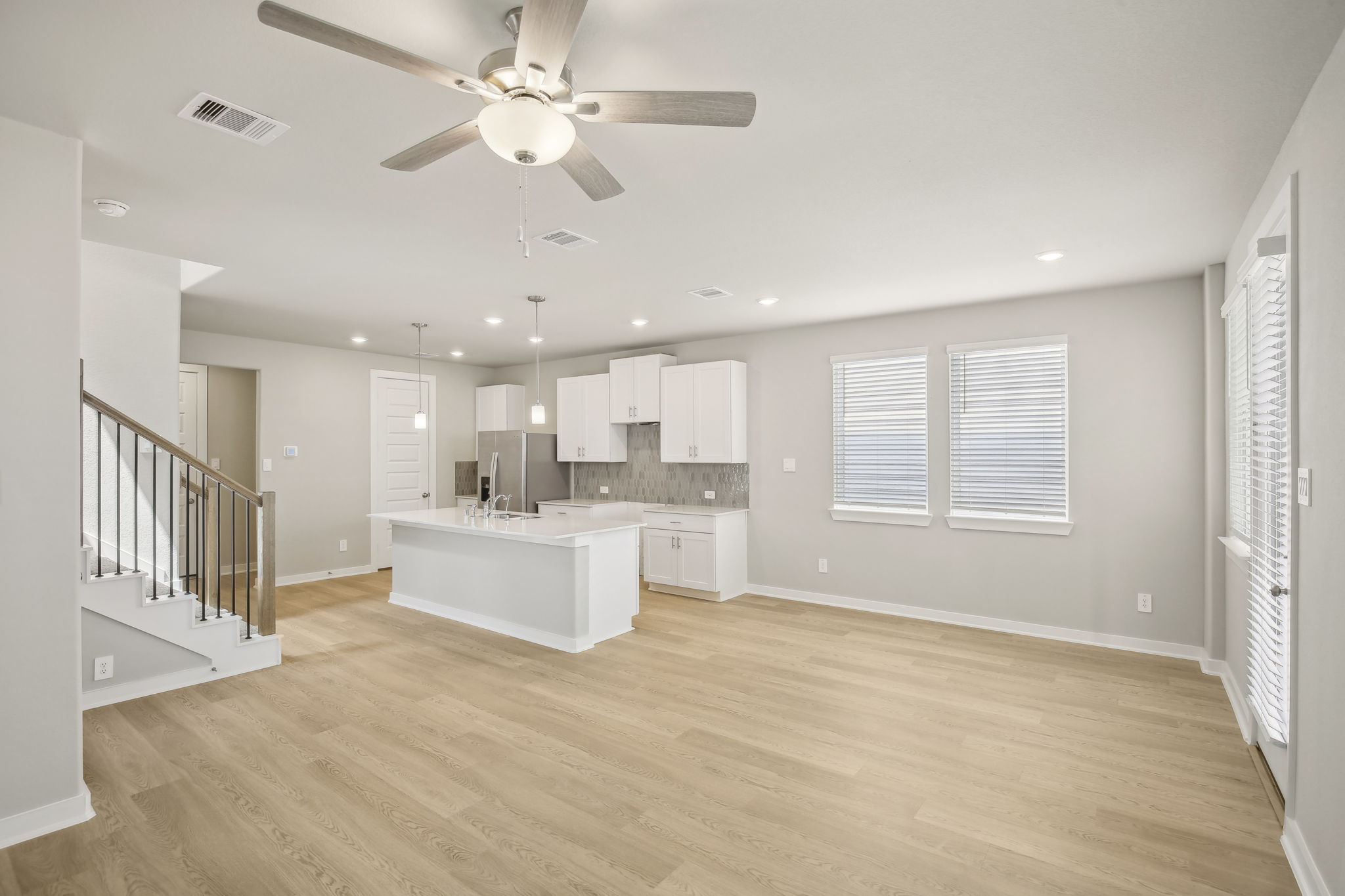 Houston - Spring Brook Village - 4108 Fig Grv St, Houston, TX 77080 - 008