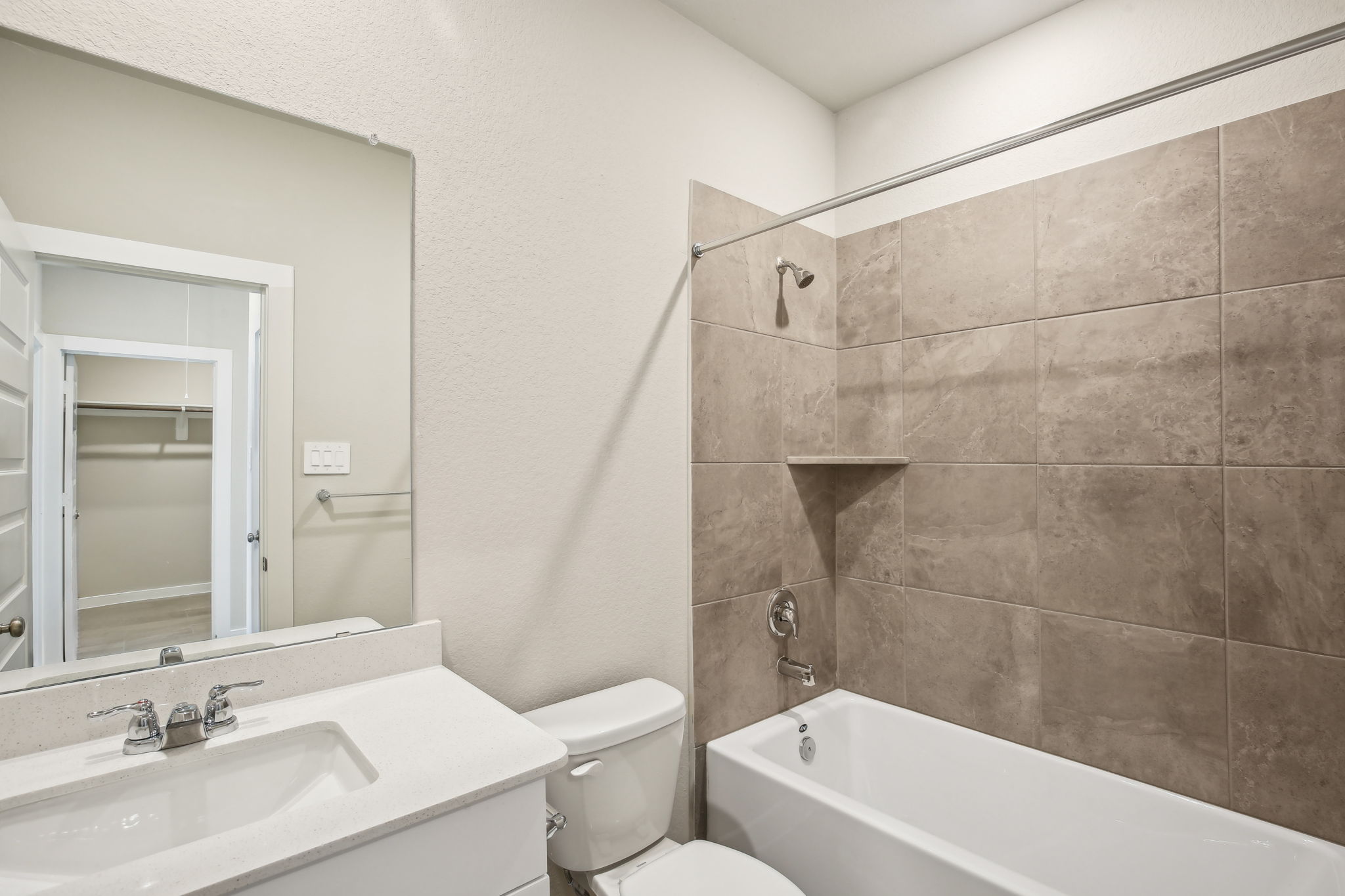 Houston - Spring Brook Village - 4108 Fig Grv St, Houston, TX 77080 - 031