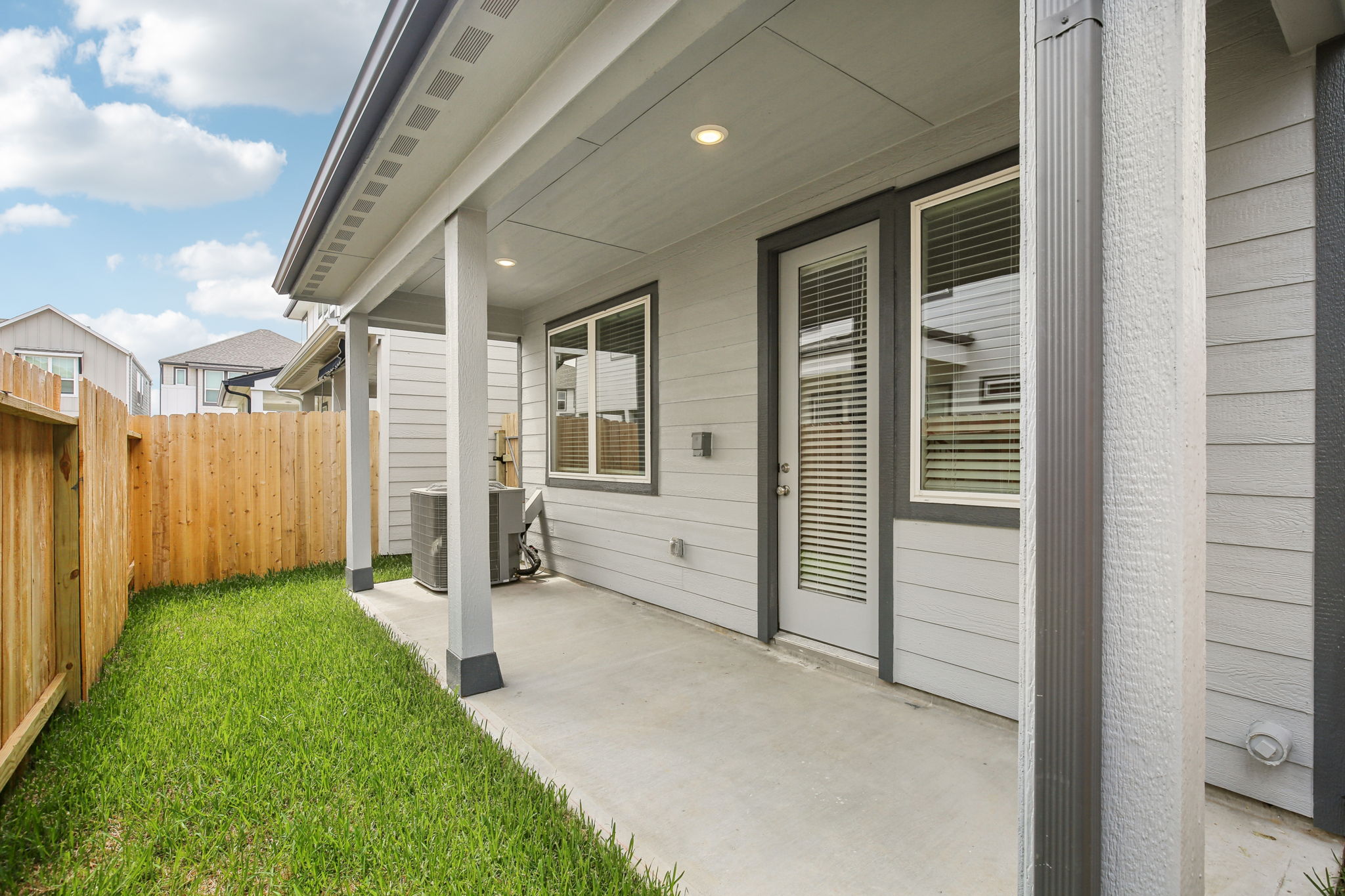 Houston - Spring Brook Village - 4108 Fig Grv St, Houston, TX 77080 - 033