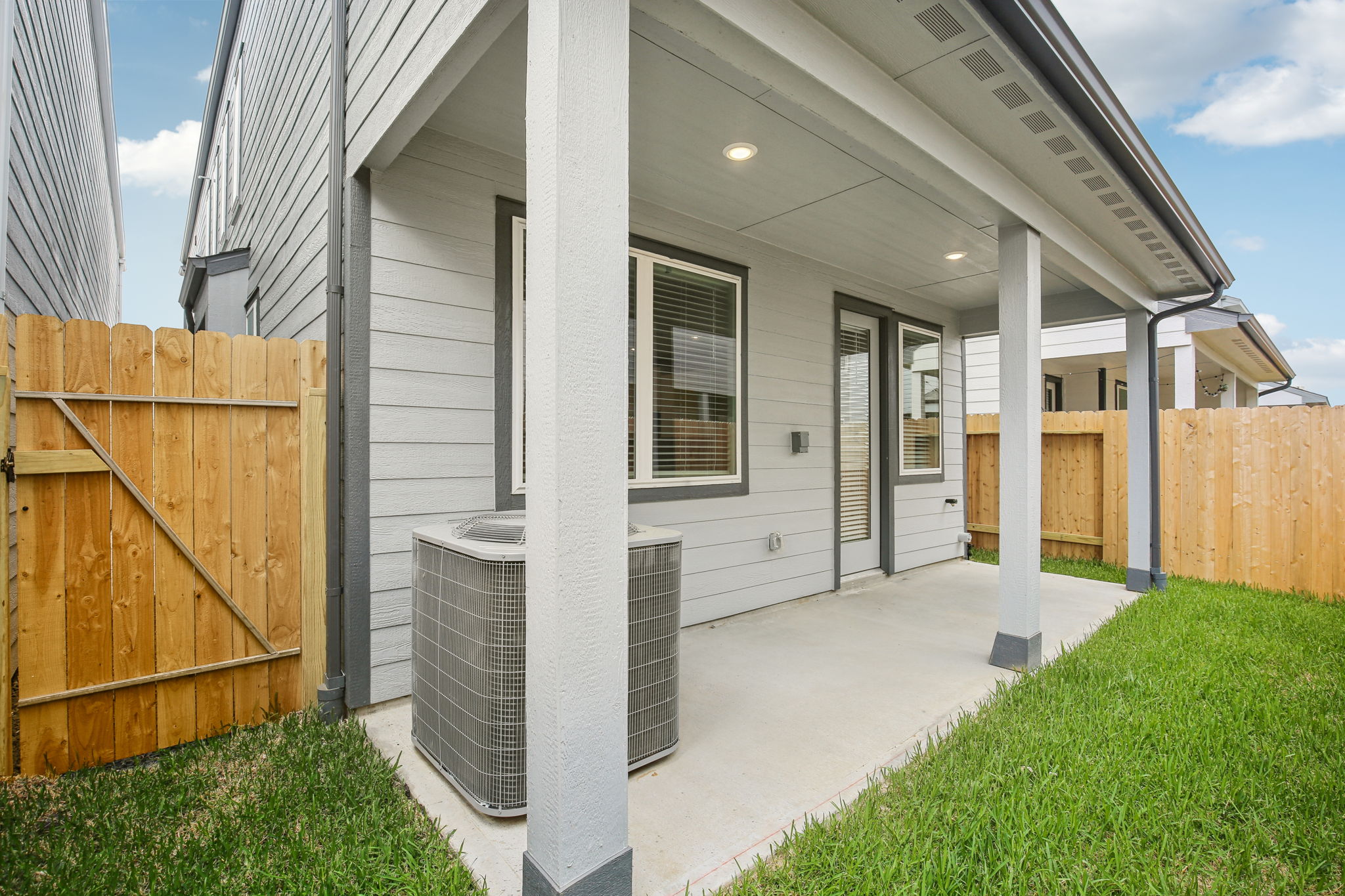 Houston - Spring Brook Village - 4108 Fig Grv St, Houston, TX 77080 - 035