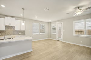 Houston - Spring Brook Village - 4108 Fig Grv St, Houston, TX 77080 - 004