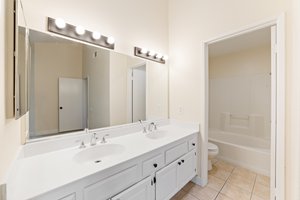  Photo 23