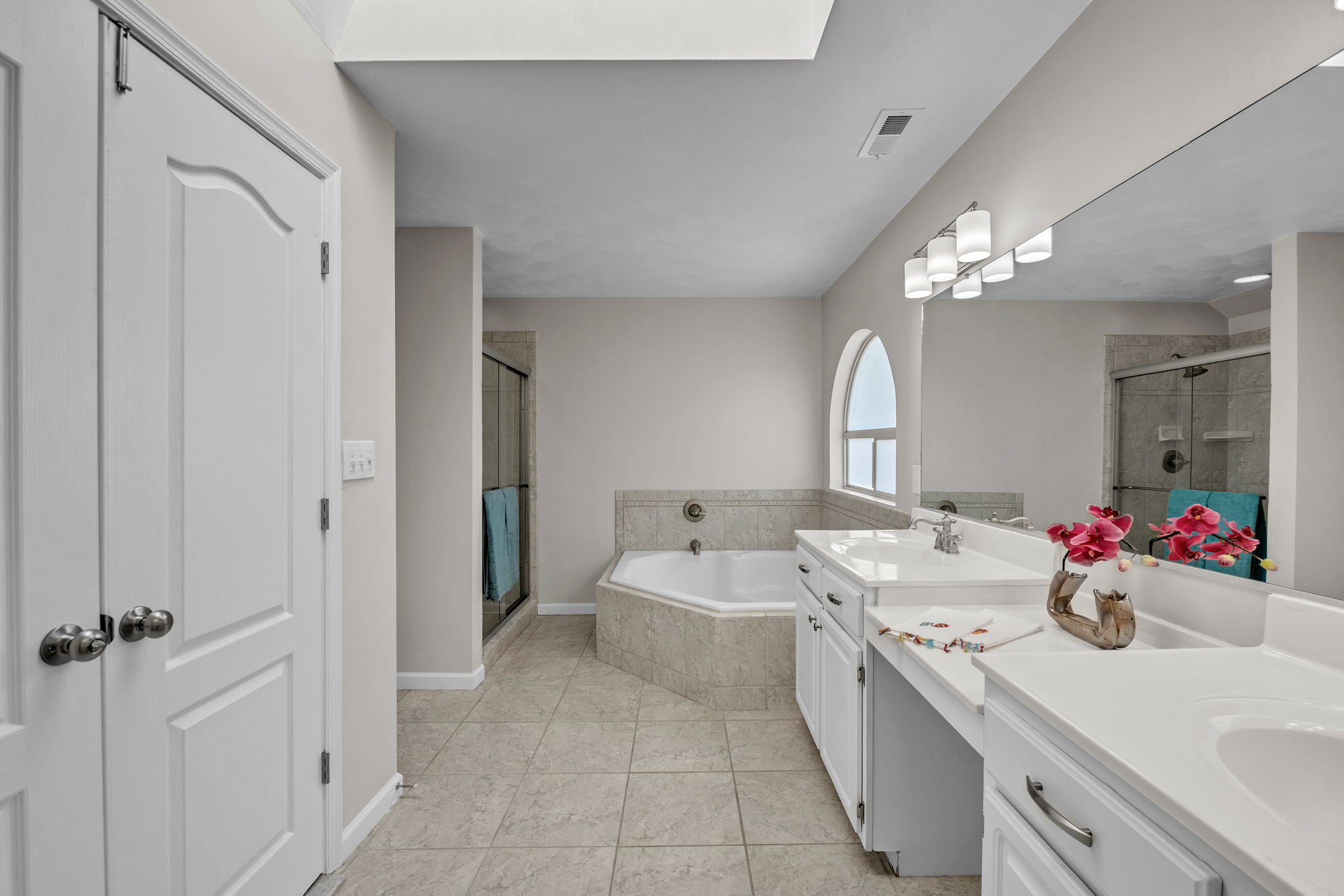 Primary Bathroom (1)