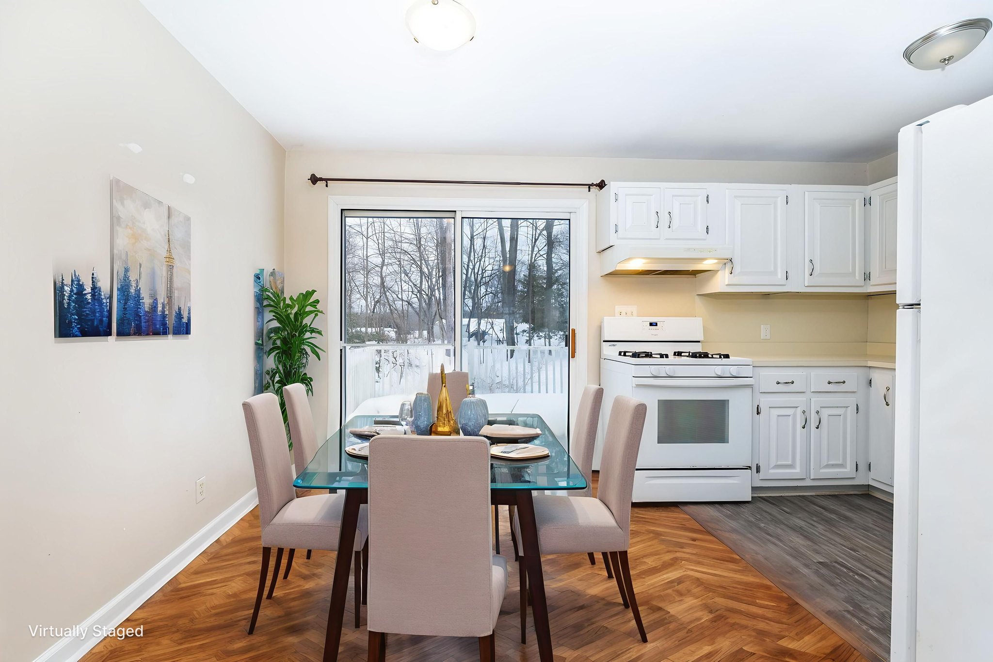 1T5A6192-Edit virtually staged.jpeg