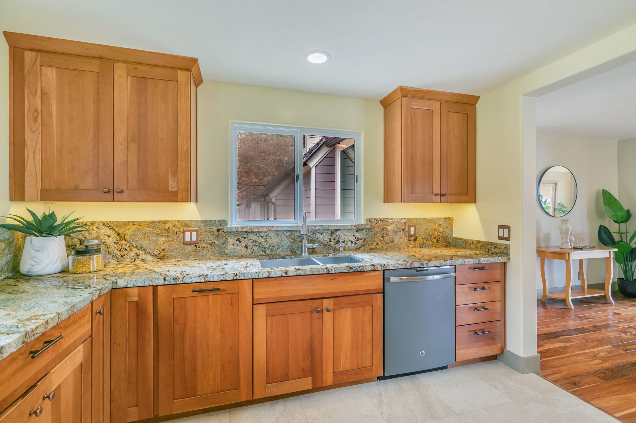 023_411 Hecker Pass Rd  