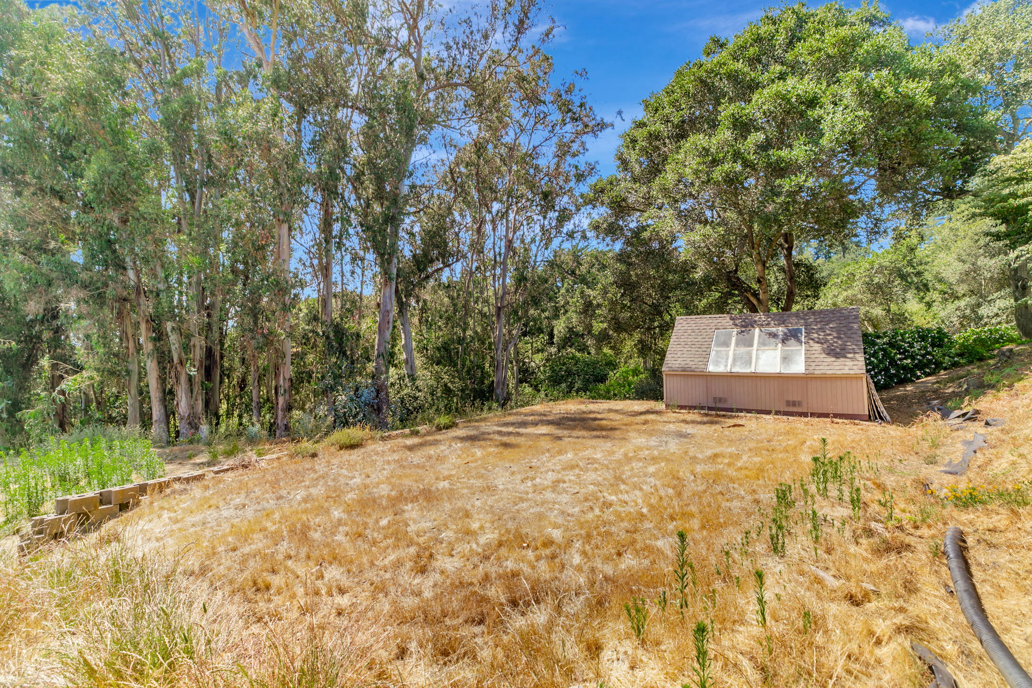 100_411 Hecker Pass Rd  