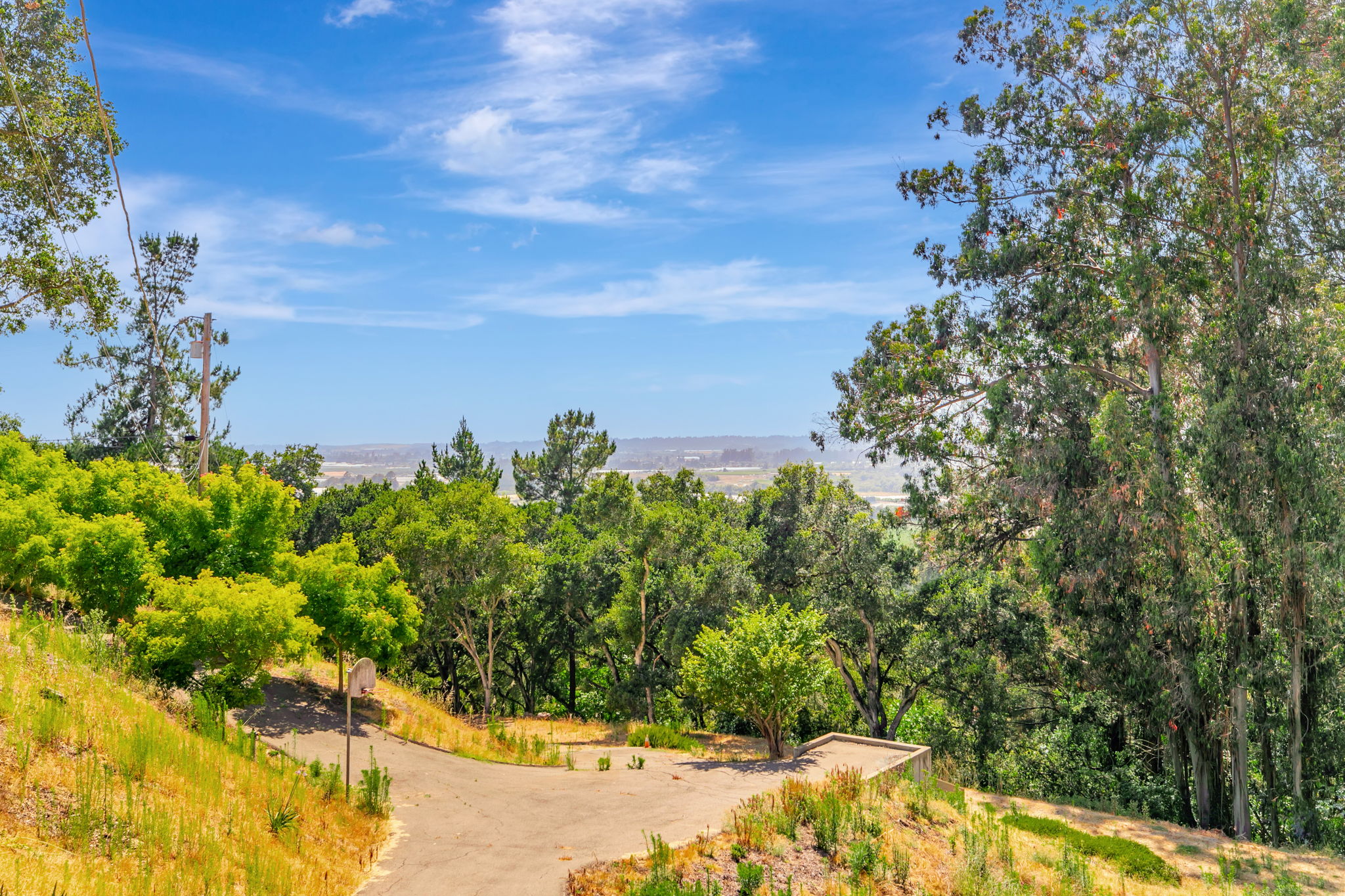102_411 Hecker Pass Rd  