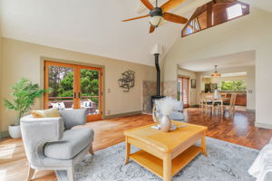 014_411 Hecker Pass Rd  
