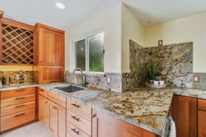 027_411 Hecker Pass Rd  