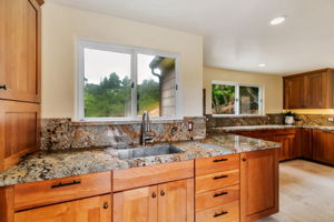 029_411 Hecker Pass Rd  