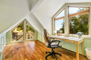 044_411 Hecker Pass Rd  