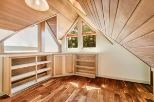 054_411 Hecker Pass Rd  
