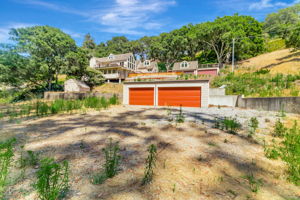 096_411 Hecker Pass Rd  