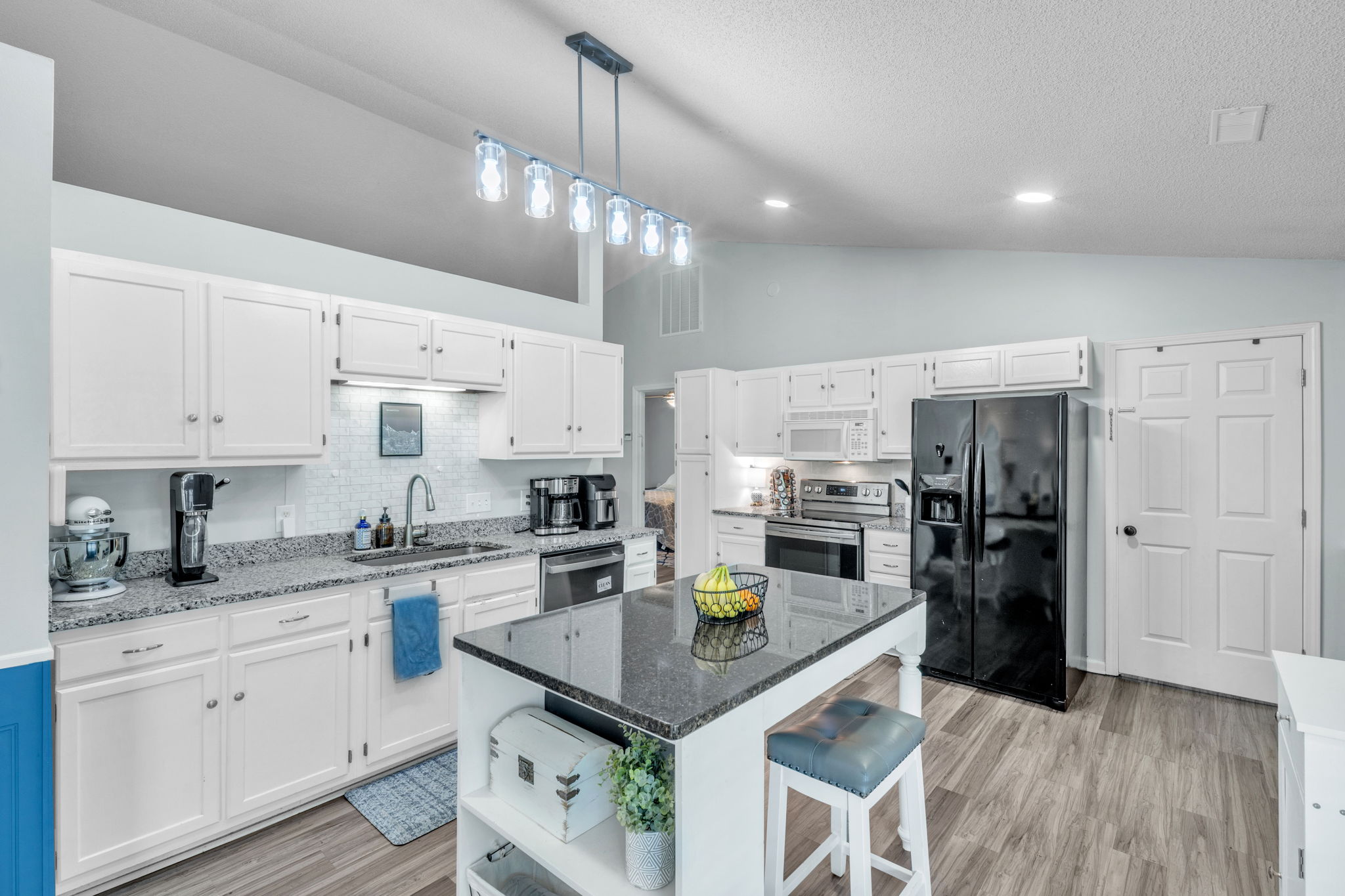 Kitchen/Breakfast Area