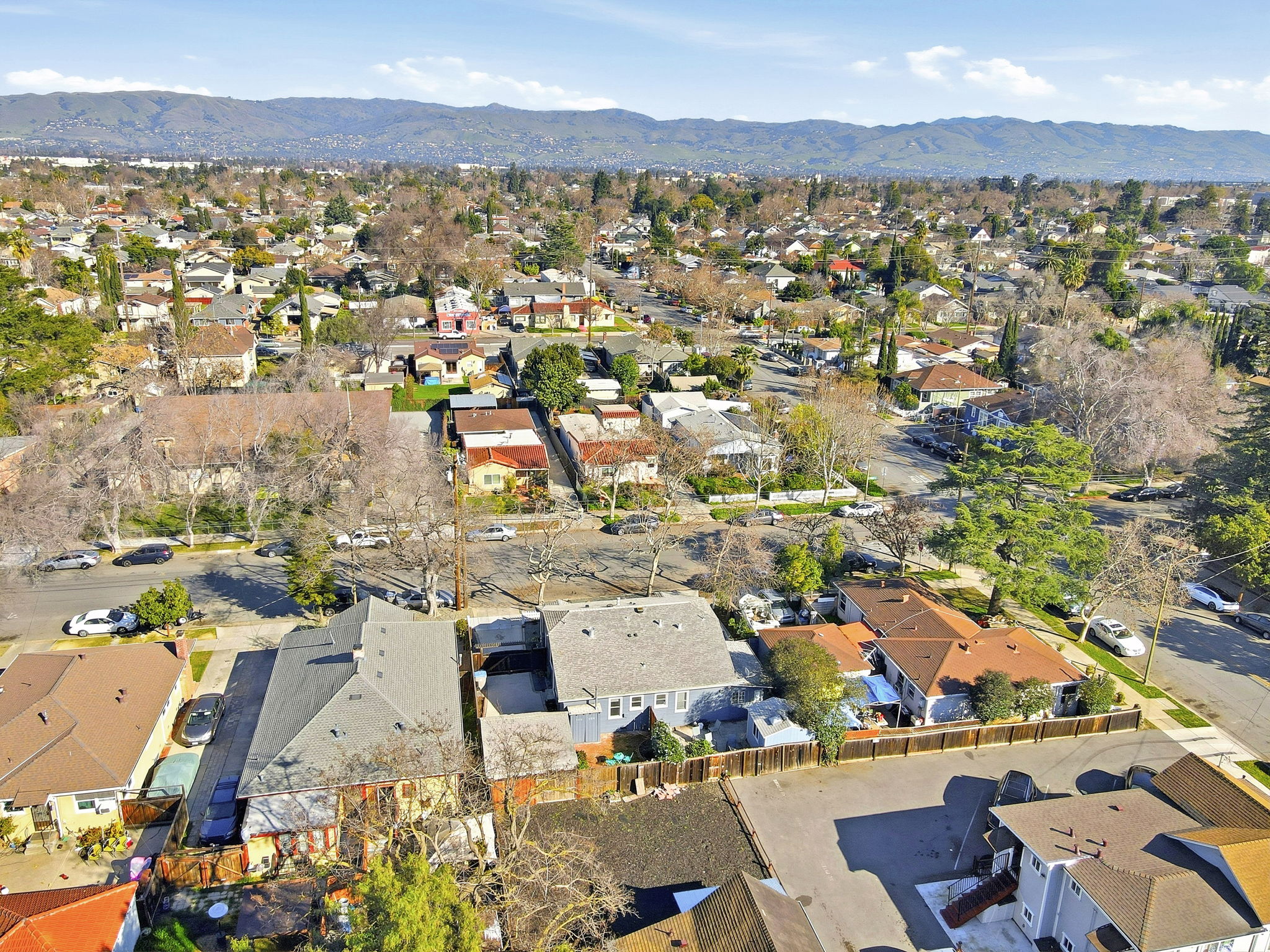 012_F8_AERIAL_411 N 9th St