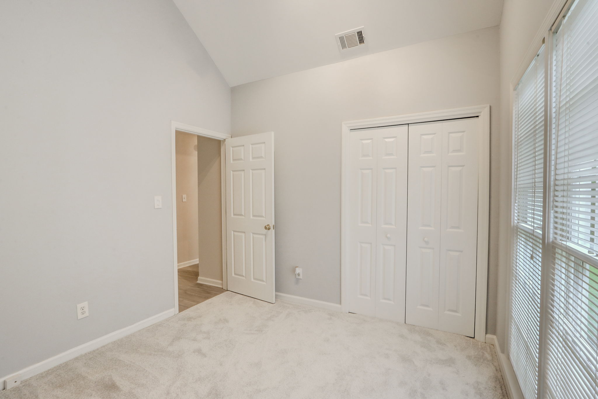 Presidential Dr -026