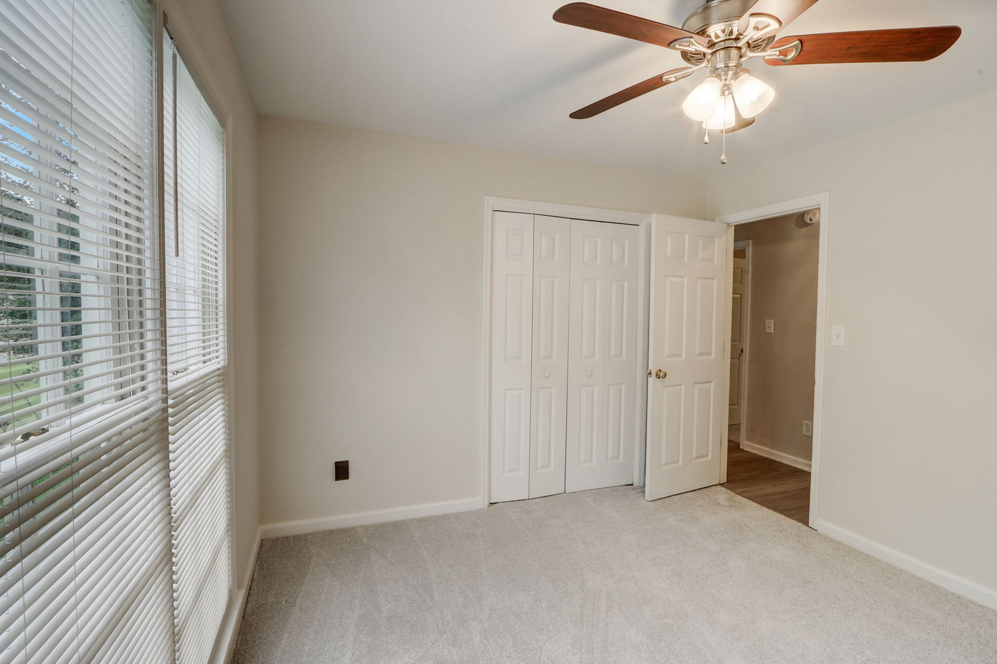 Presidential Dr -029