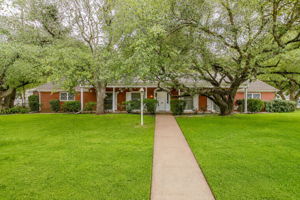  Photo 0
