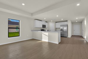 Dining Area & Kitchen
