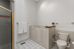  Photo 36