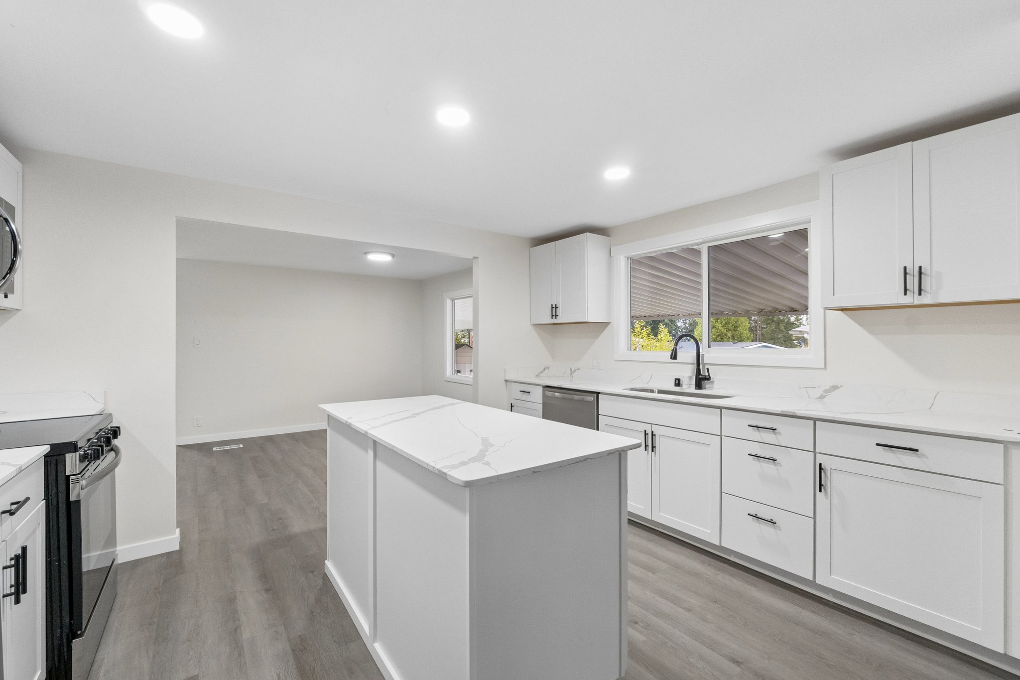 164th St SW 12-S2710-014.jpg