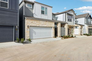Houston - Spring Brook Village - 4111 Farm Hollow St, Houston, TX 77080 - 002