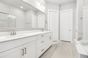 Houston - Spring Brook Village - 4111 Farm Hollow St, Houston, TX 77080 - 015