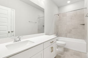Houston - Spring Brook Village - 4111 Farm Hollow St, Houston, TX 77080 - 027