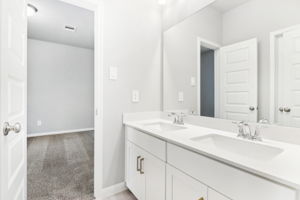 Houston - Spring Brook Village - 4111 Farm Hollow St, Houston, TX 77080 - 030