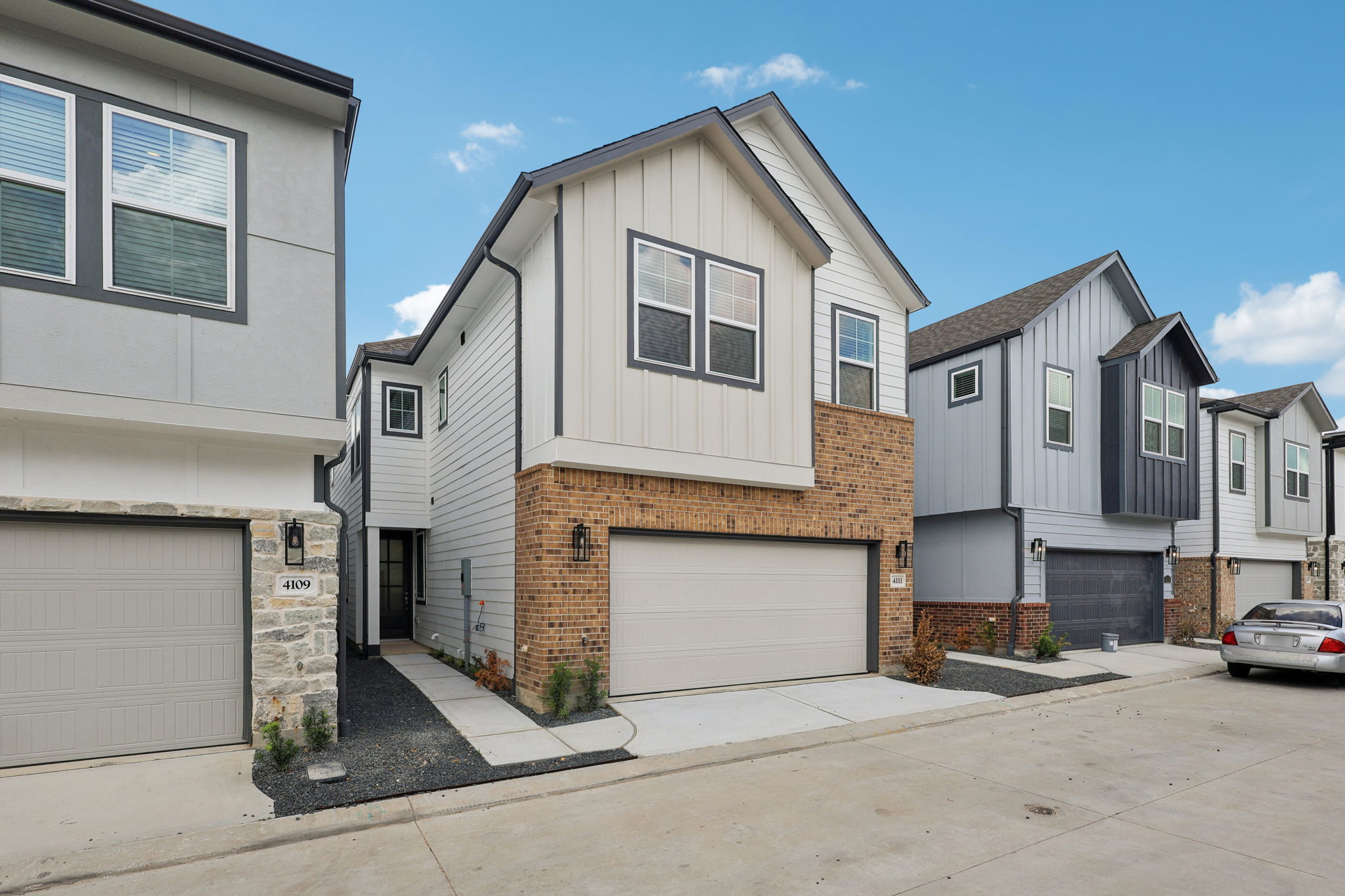 Houston - Spring Brook Village - 4111 Glowing Hearth Dr Houston TX 77080 - 002