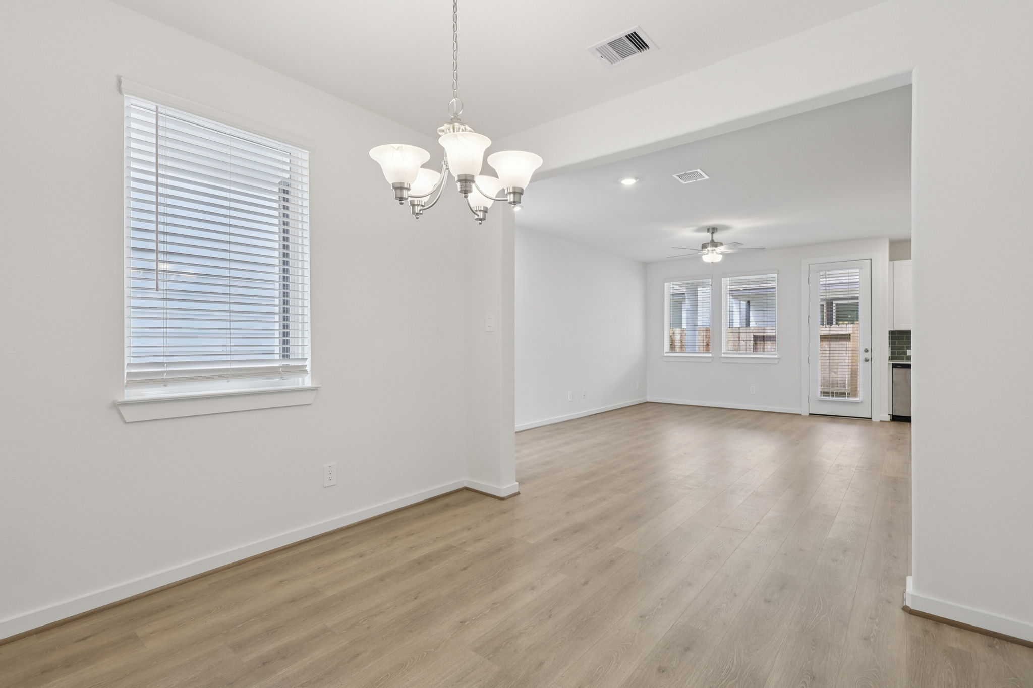 Houston - Spring Brook Village - 4111 Glowing Hearth Dr Houston TX 77080 - 008