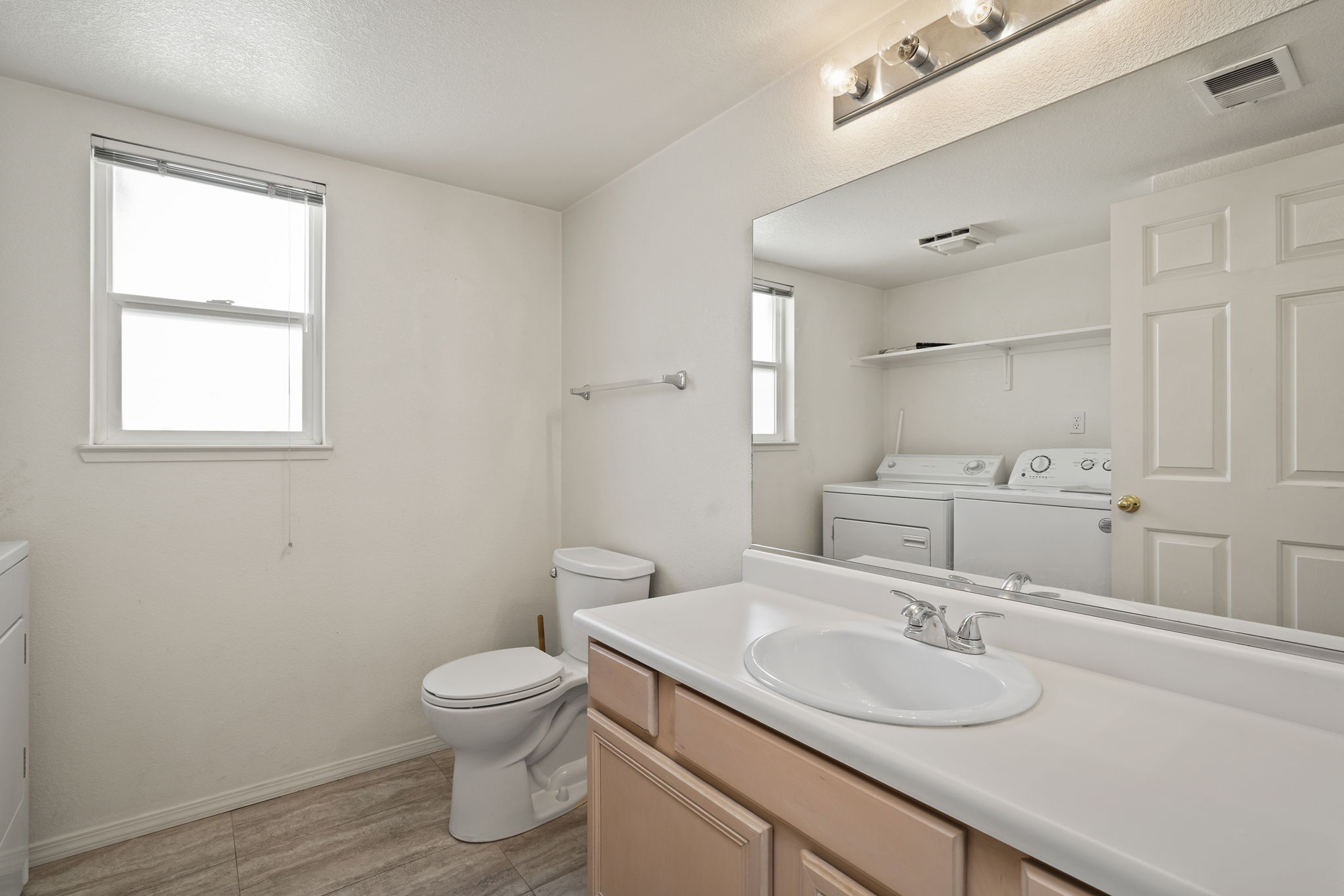 1/2 Bath / Laundry Room