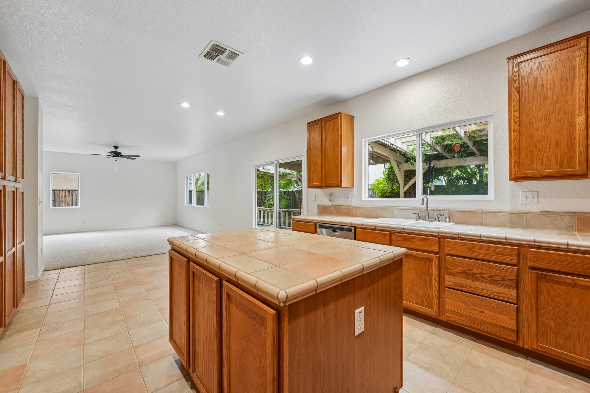 - 4113 Cedar Creek Ct-S0309-029.jpg